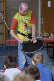 H+surdo jpg +kids